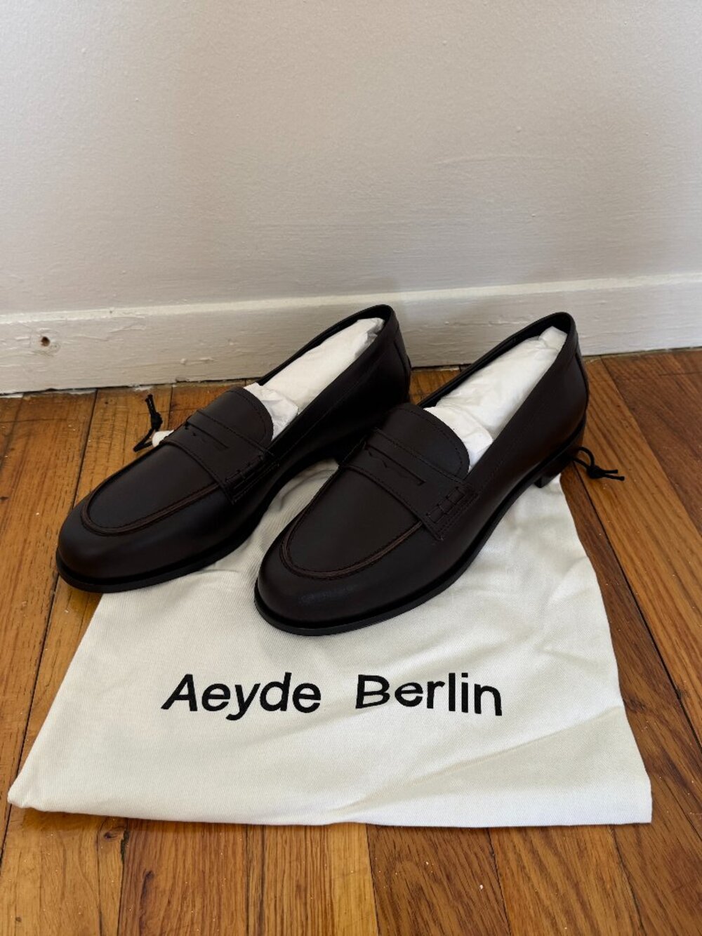 NEW Oscar Loafers Brown 40